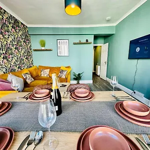 Flash Sale City Centre Seafront 3 Bedroom Flat Bn137alit Apartment